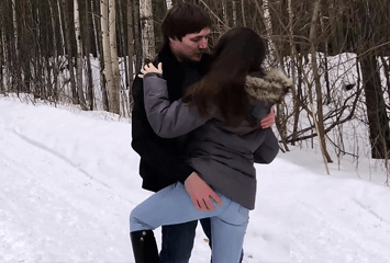 Casada realiza fantasia sexual de fuder na neve